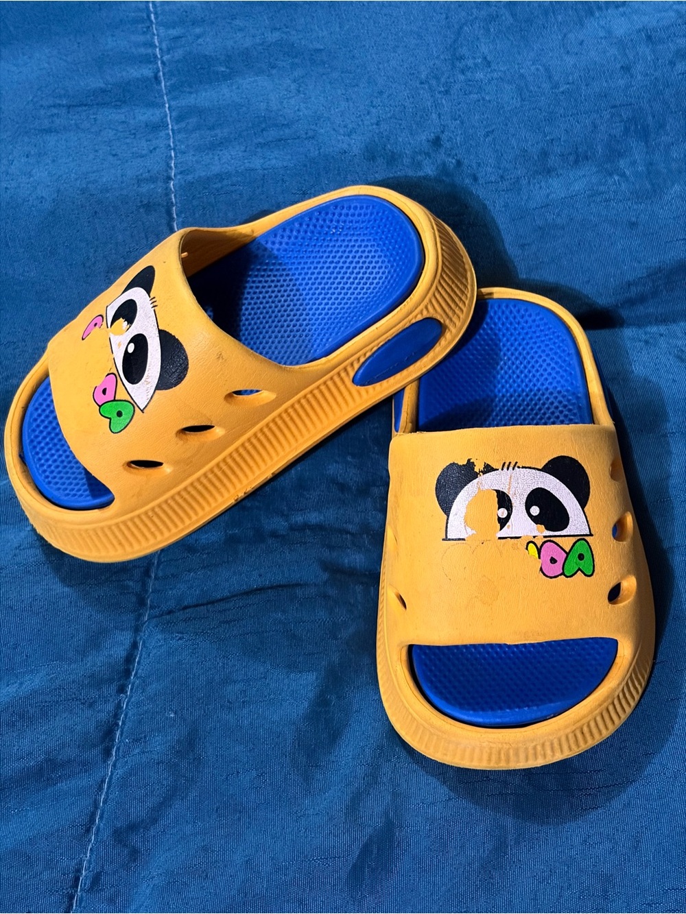 Active USA Yellow and Blue Panda Kids Slide Sandals